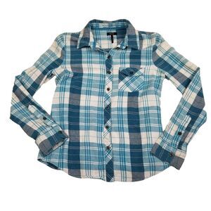 Nollie Women's Slim Fit Button Front Blue Plaid Shirt Size Medium